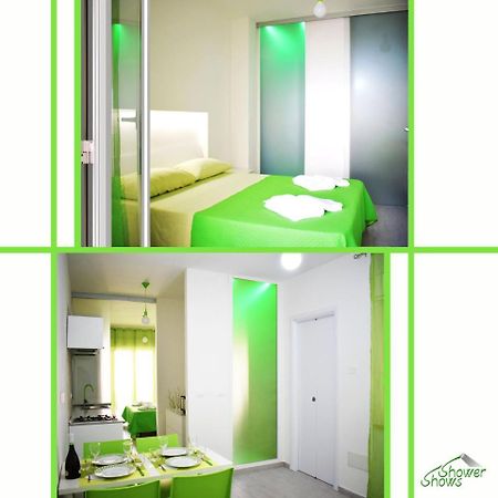 Shower Shows Marsala Ngoại thất bức ảnh
