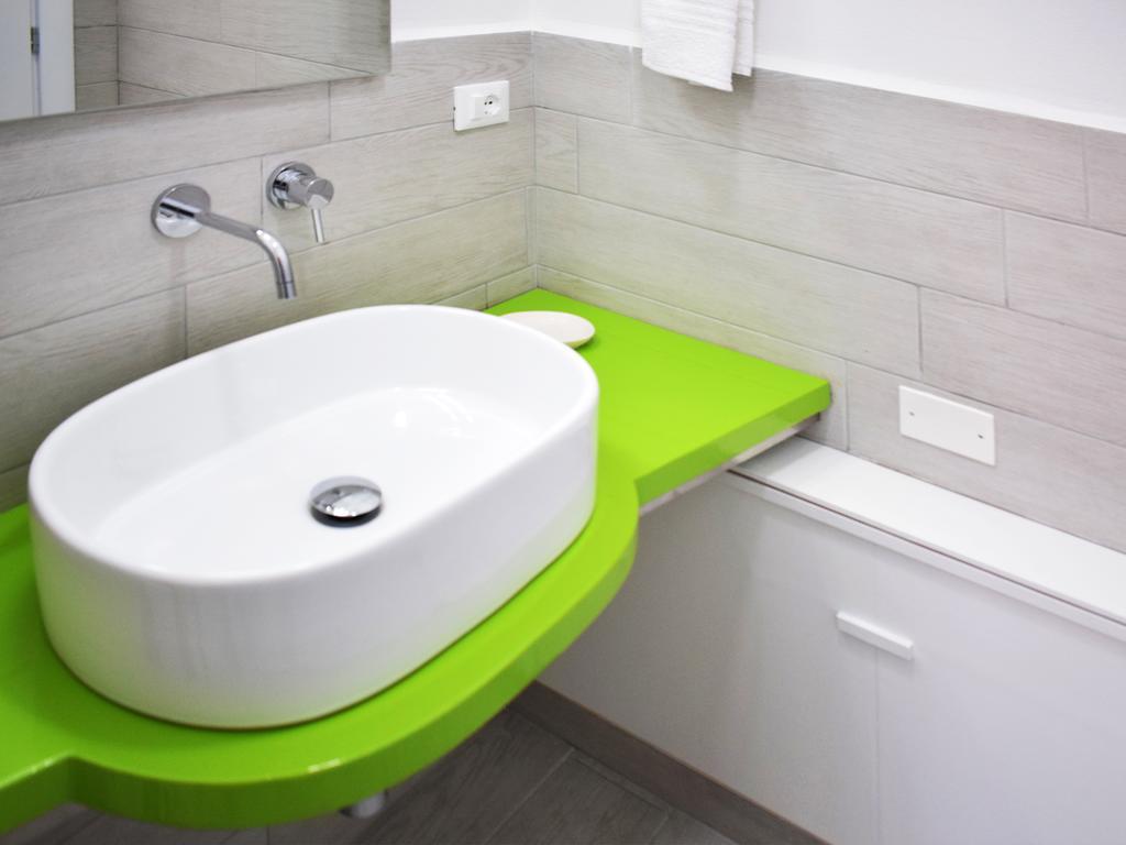 Shower Shows Marsala Ngoại thất bức ảnh