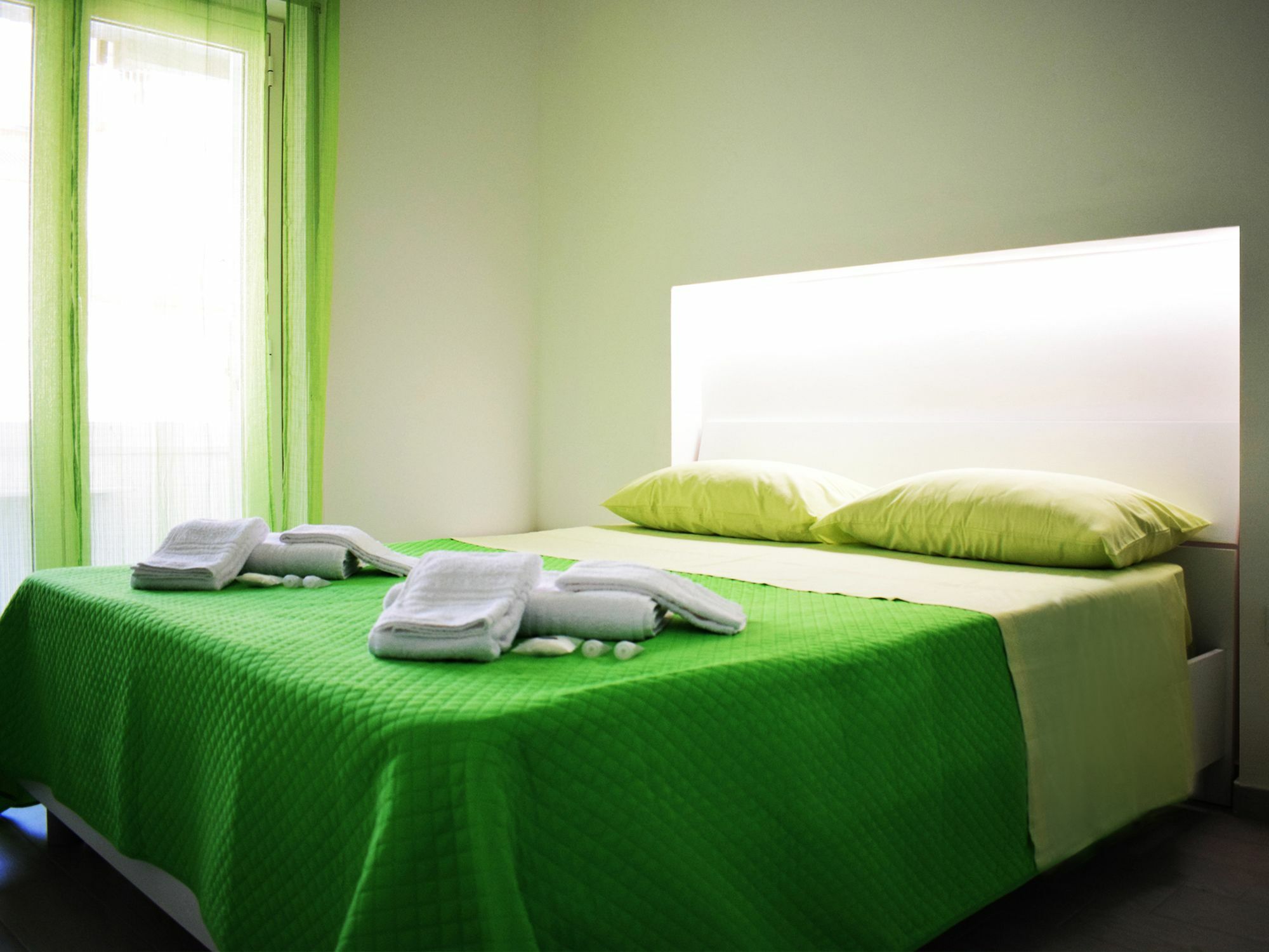 Shower Shows Marsala Ngoại thất bức ảnh
