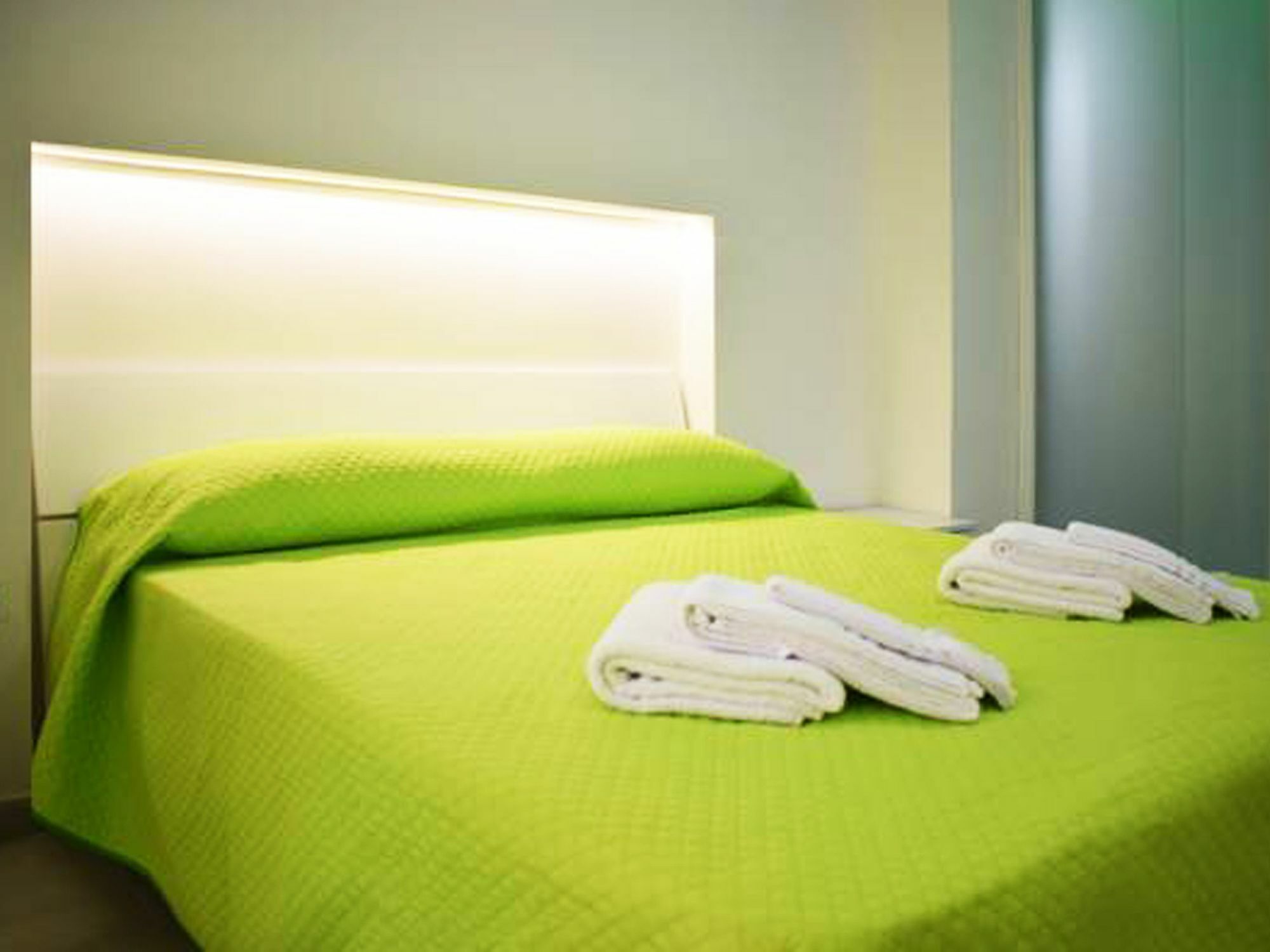 Shower Shows Marsala Ngoại thất bức ảnh